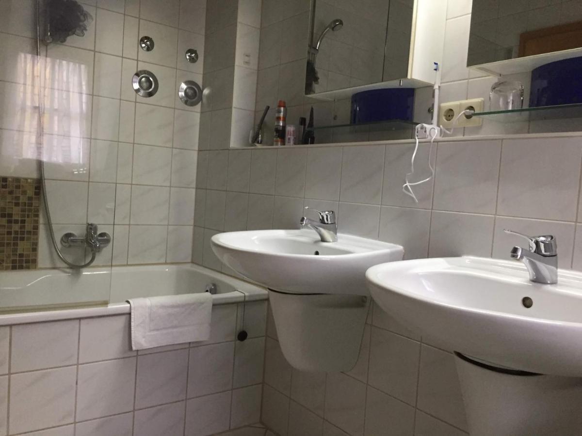 Hotel Garni Wiestor Uberlingen Ngoại thất bức ảnh
