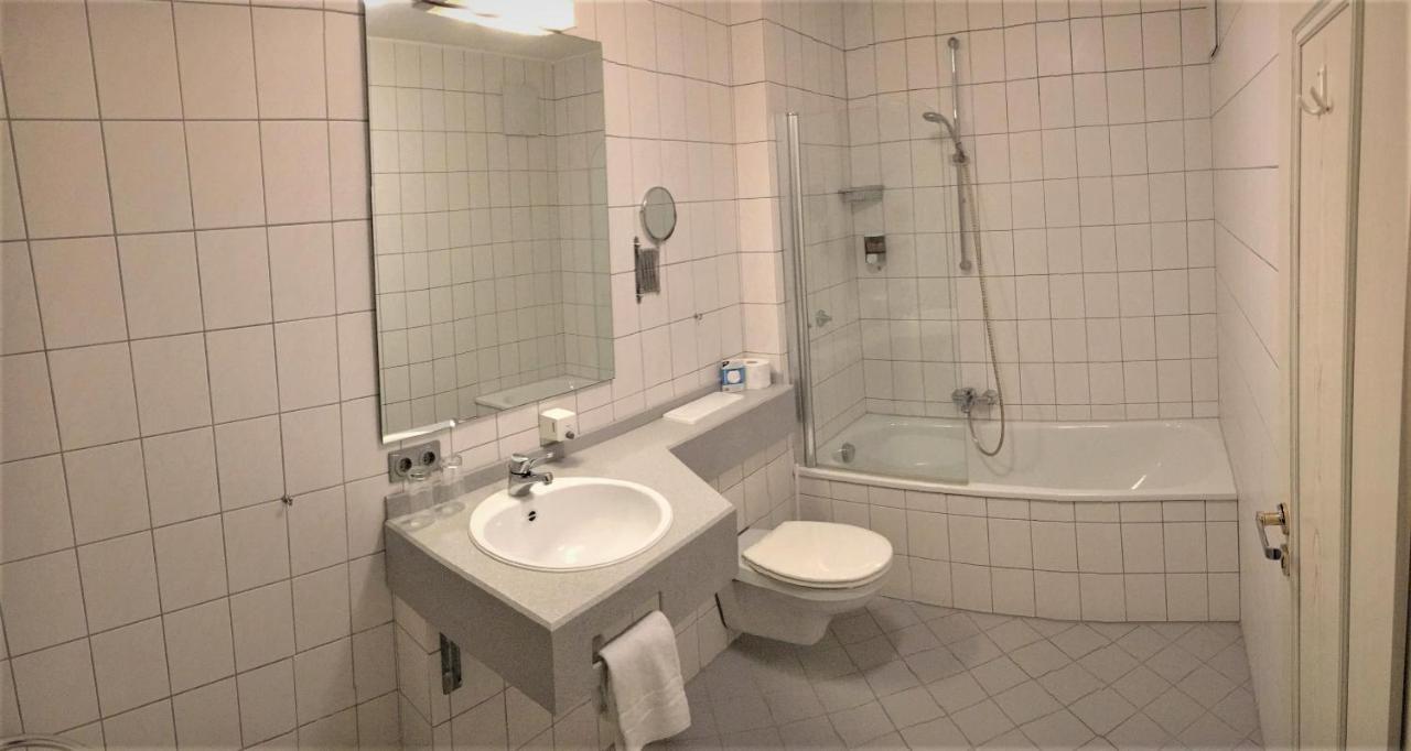 Hotel Garni Wiestor Uberlingen Ngoại thất bức ảnh