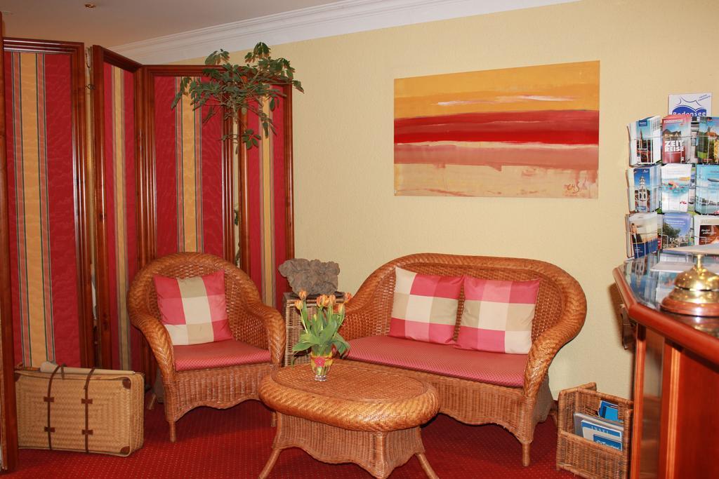 Hotel Garni Wiestor Uberlingen Ngoại thất bức ảnh