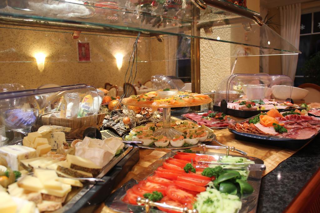 Hotel Garni Wiestor Uberlingen Ngoại thất bức ảnh