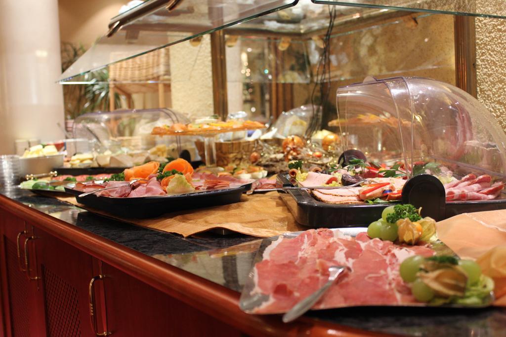 Hotel Garni Wiestor Uberlingen Ngoại thất bức ảnh