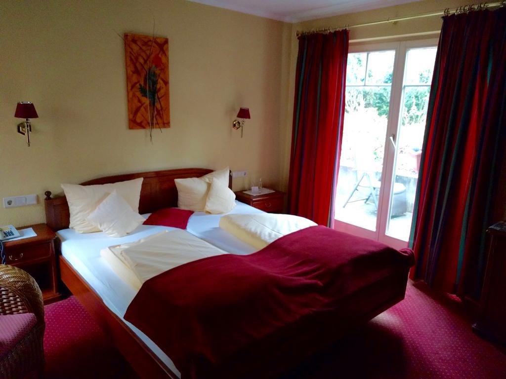 Hotel Garni Wiestor Uberlingen Ngoại thất bức ảnh