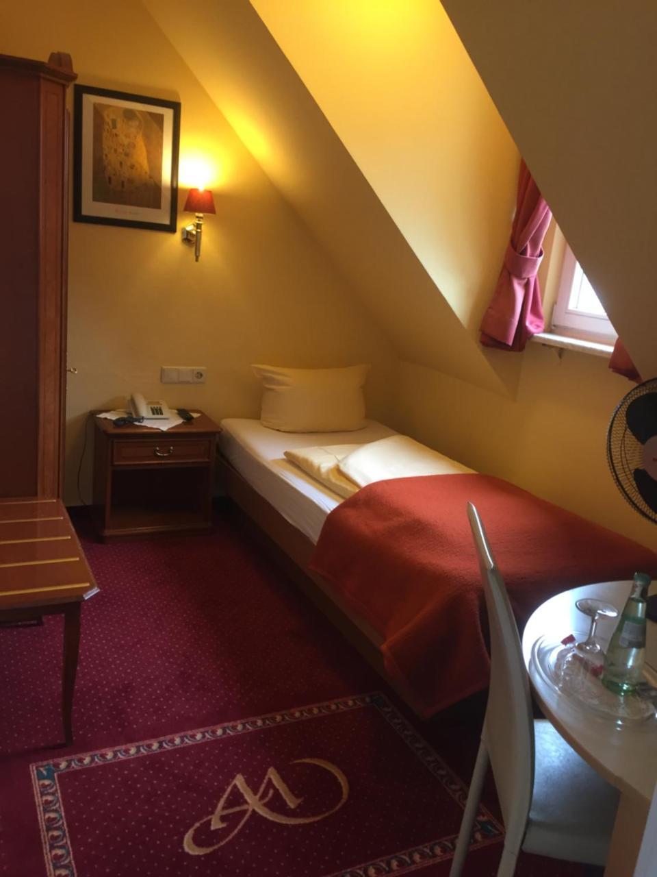 Hotel Garni Wiestor Uberlingen Ngoại thất bức ảnh